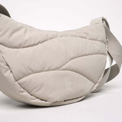 GOT BAG - Wavy Puffer Moon Bag Small Scallop