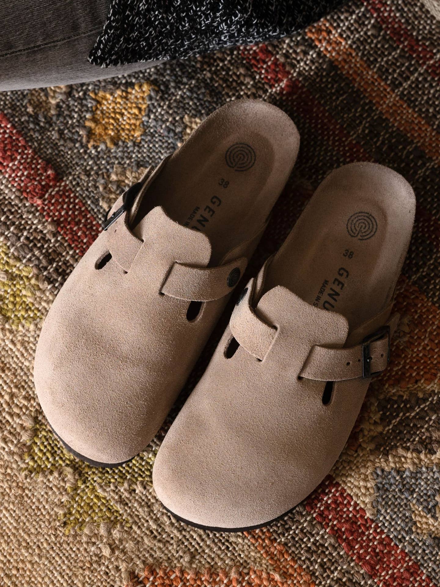 Genuins - Riva Velour Taupe