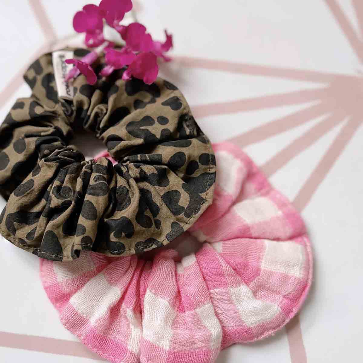 Rose in April - Scrunchie Leoprint Olive