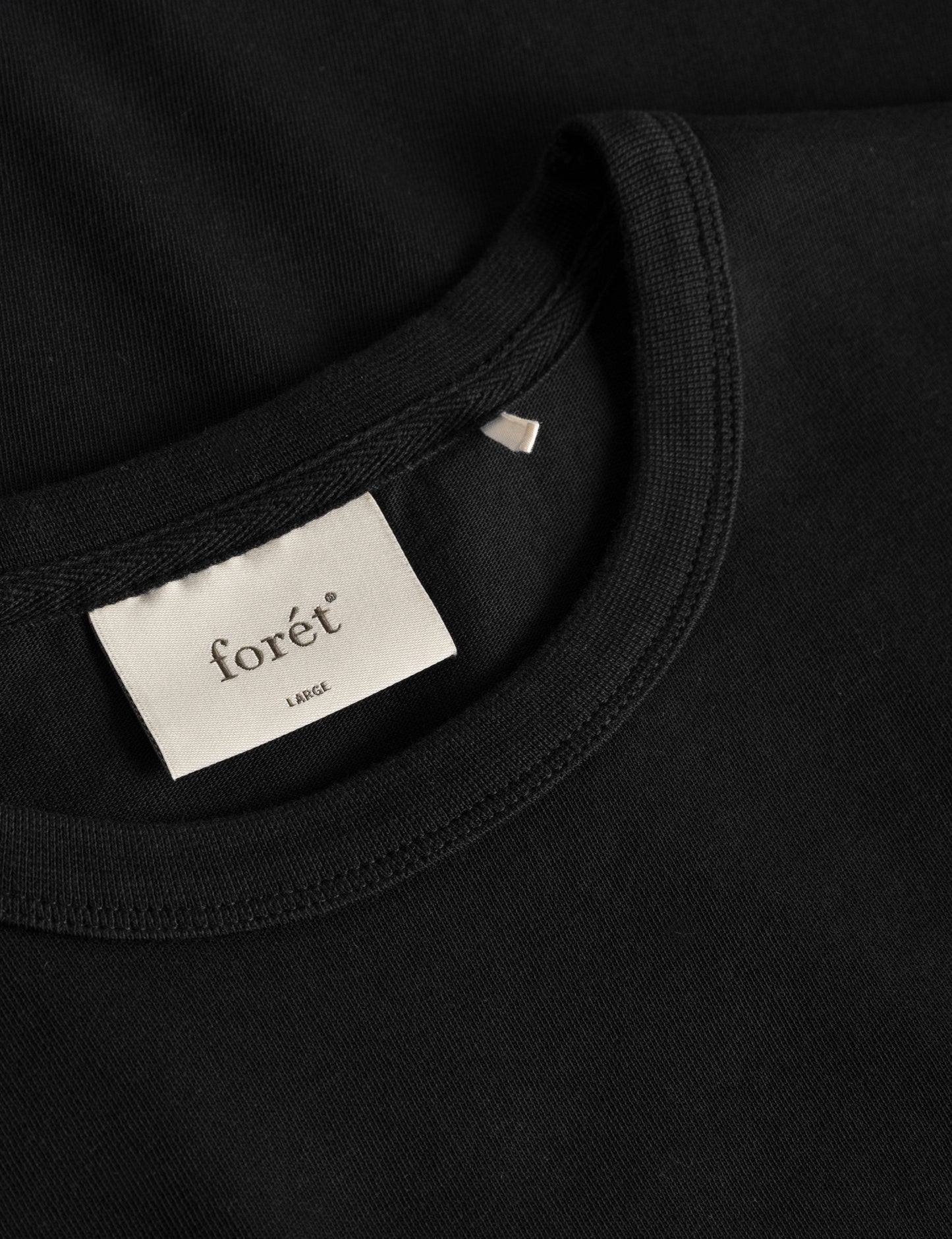 forét - EAST T-Shirt Black