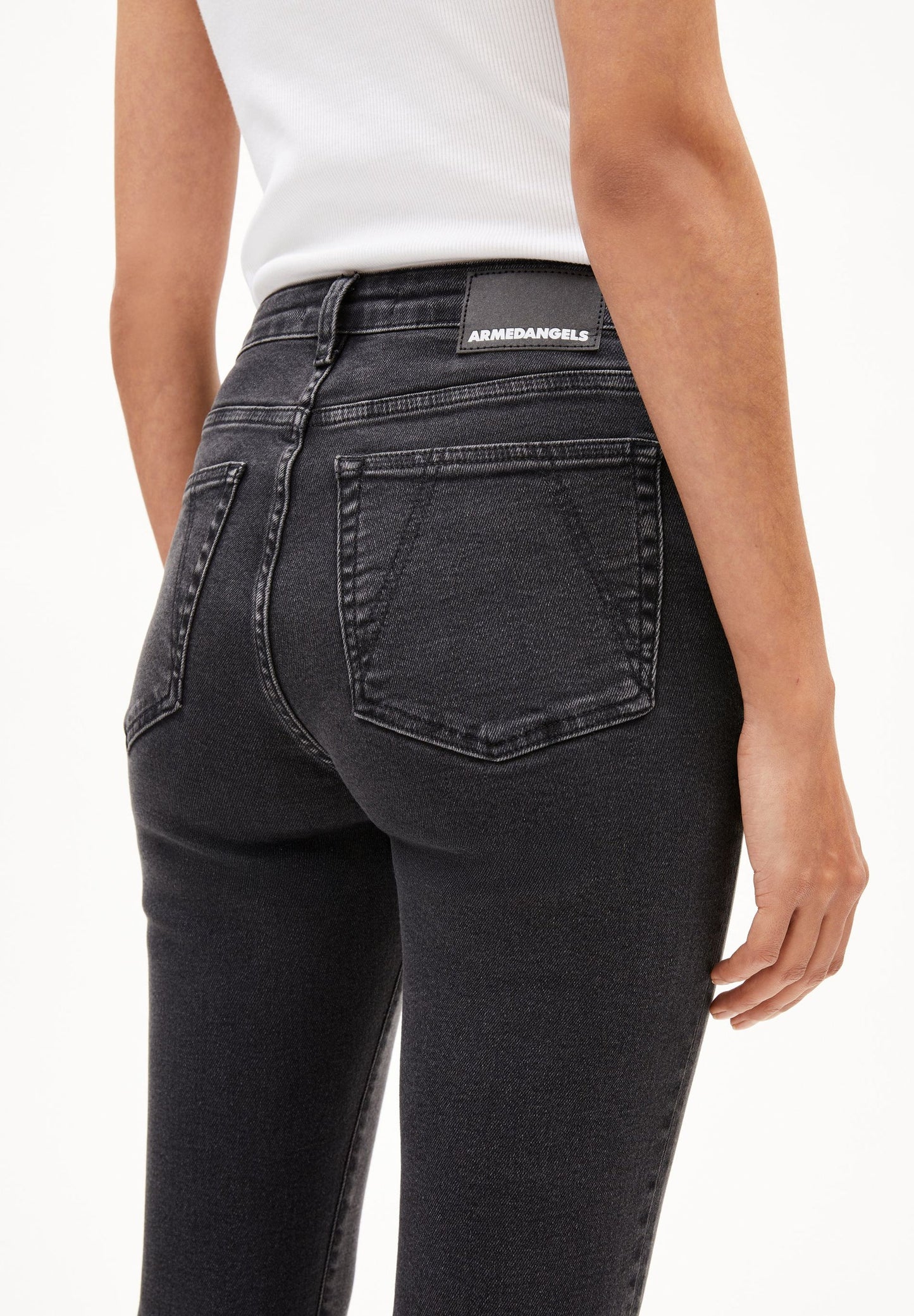 Armedangels - Tillaa Mid Waist Skinny Jean | True Black Washed