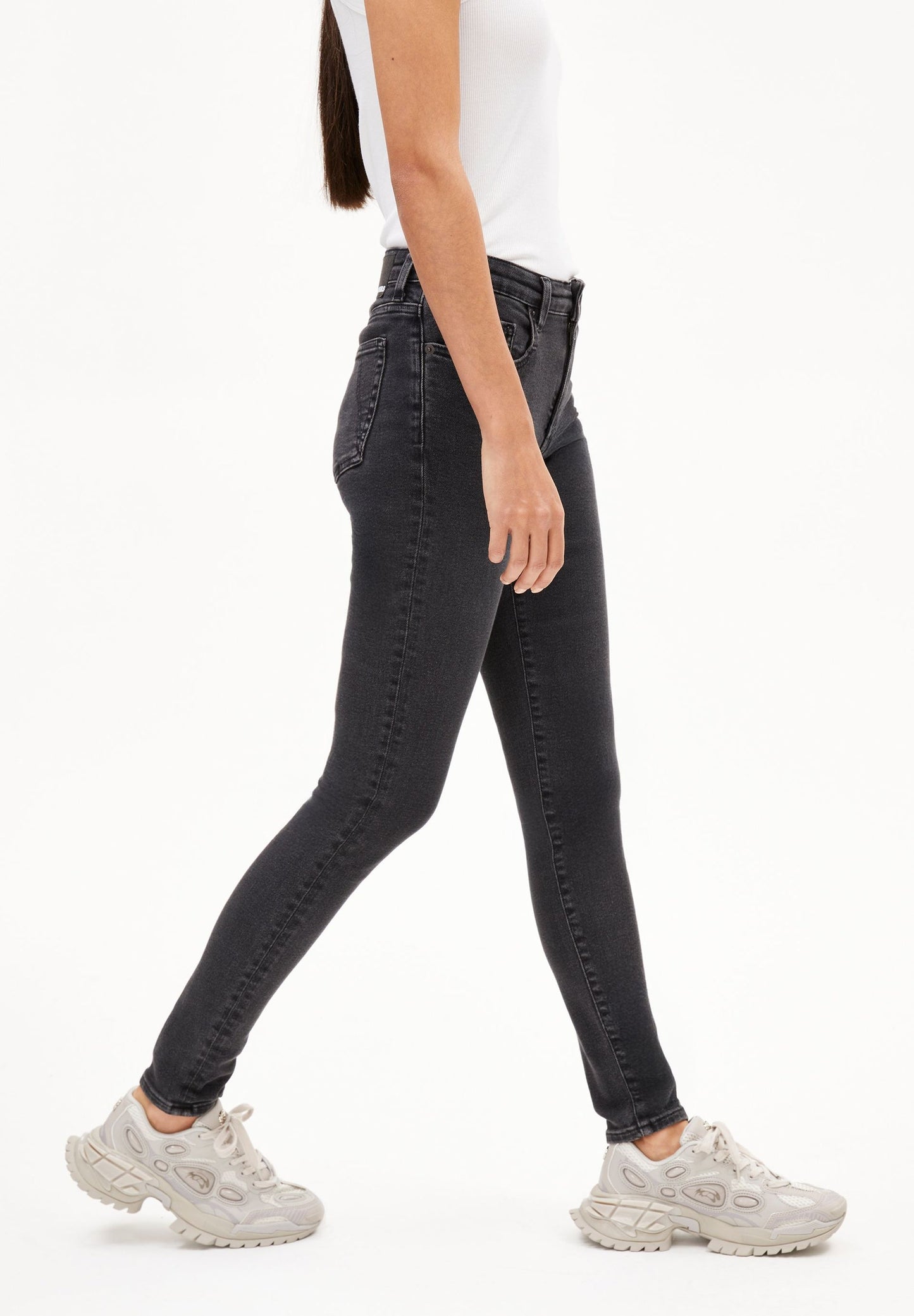 Armedangels - Tillaa Mid Waist Skinny Jean | True Black Washed