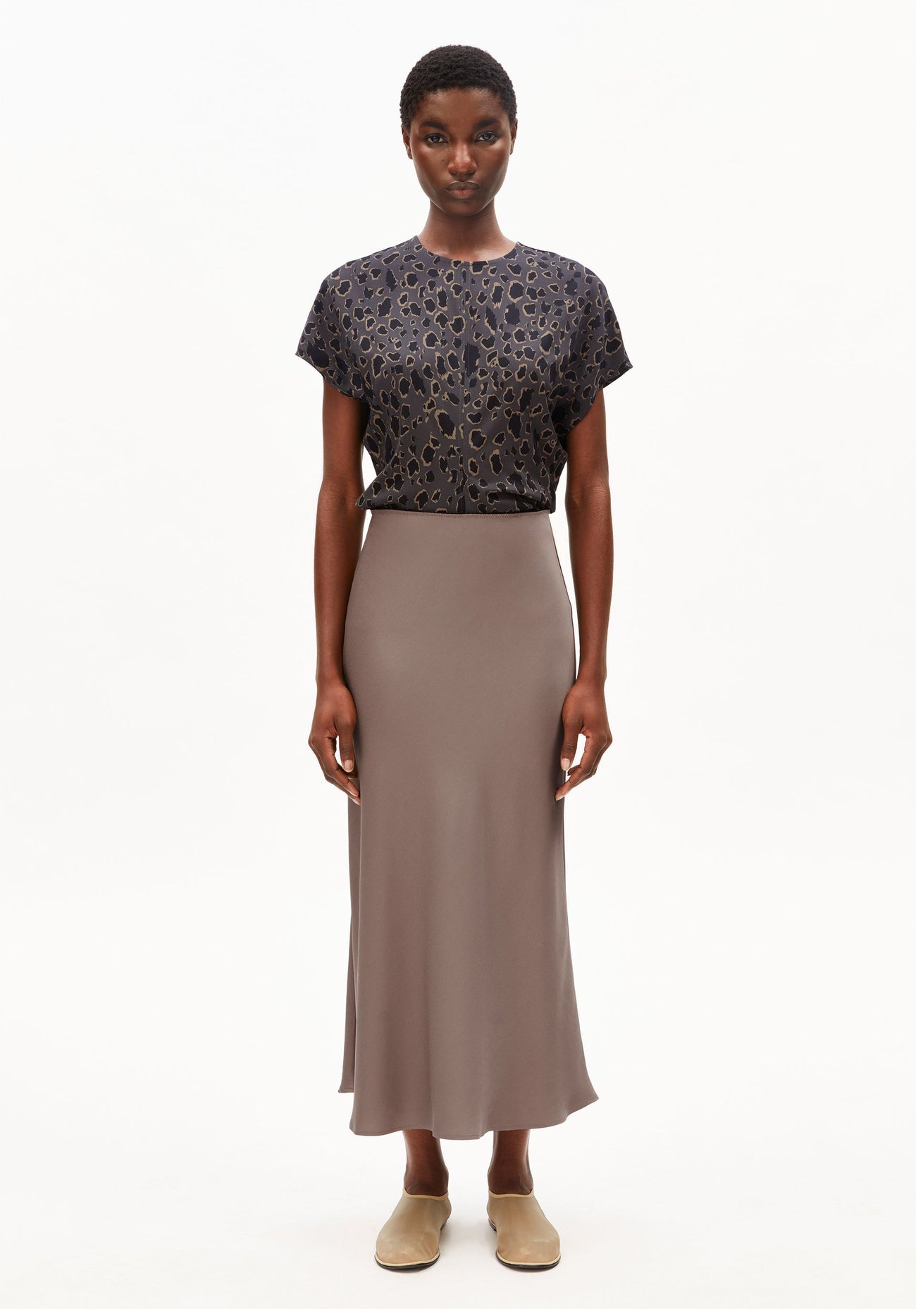 Armedangels - LENOVAA Satinrock Walnut Cream