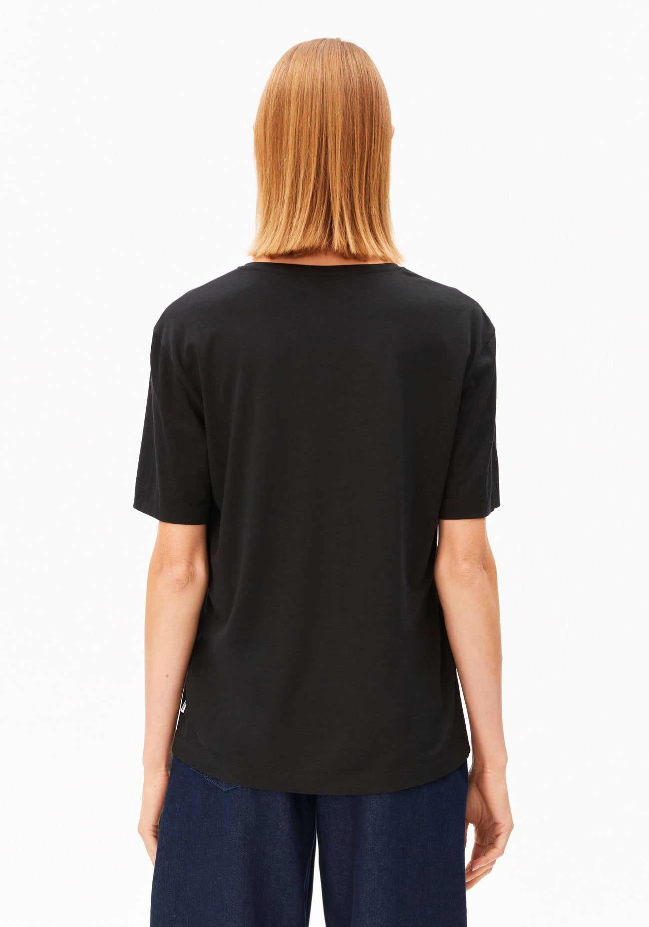 Armedangels - V-Neck T-Shirt Black