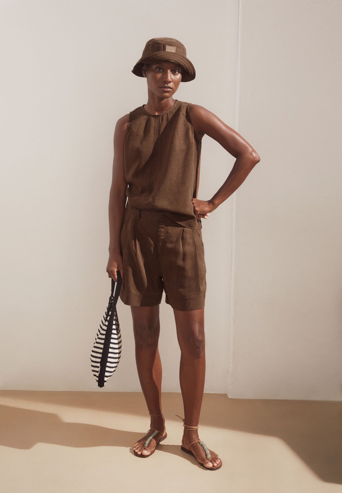 Armedangels - Piñayarn Blent GMT DYE Short | Dried Palm