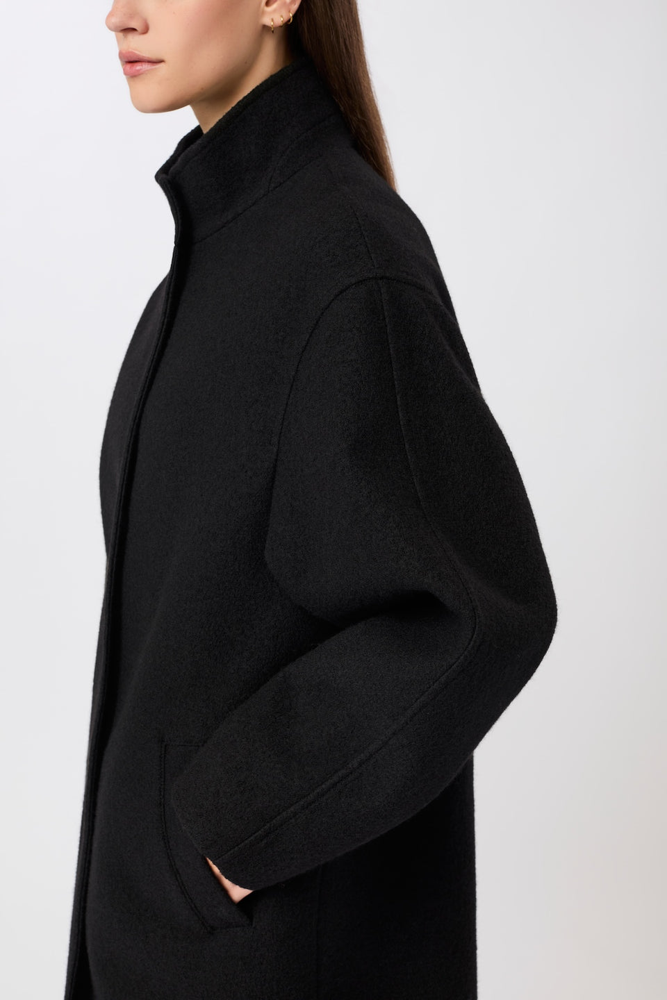 LangerChen - Pennfield II Mantel | Black