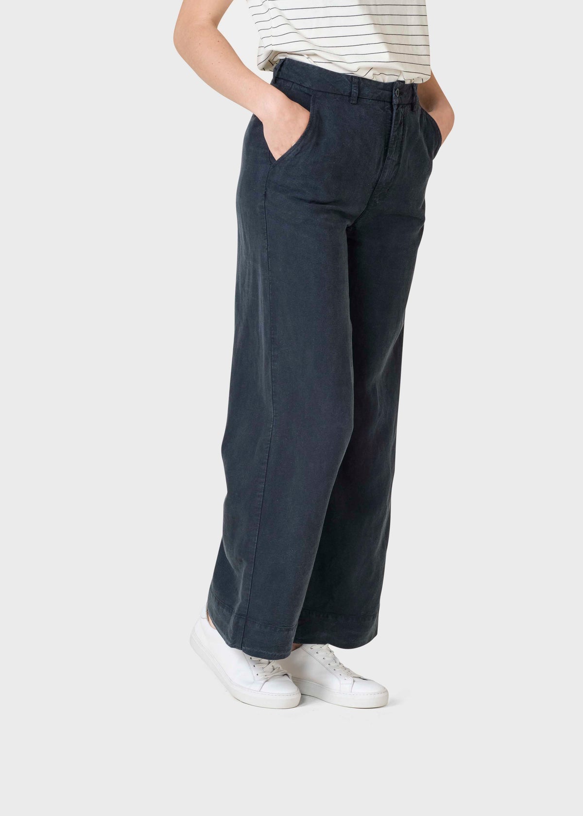 Klitmøller - Lydia Jumbo Corduroy Pants | Navy