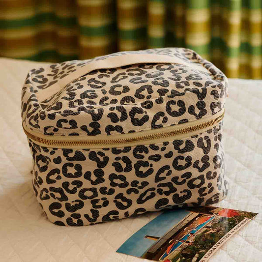Rose in April - OONA Kosmetik-Necessaire | Leopard