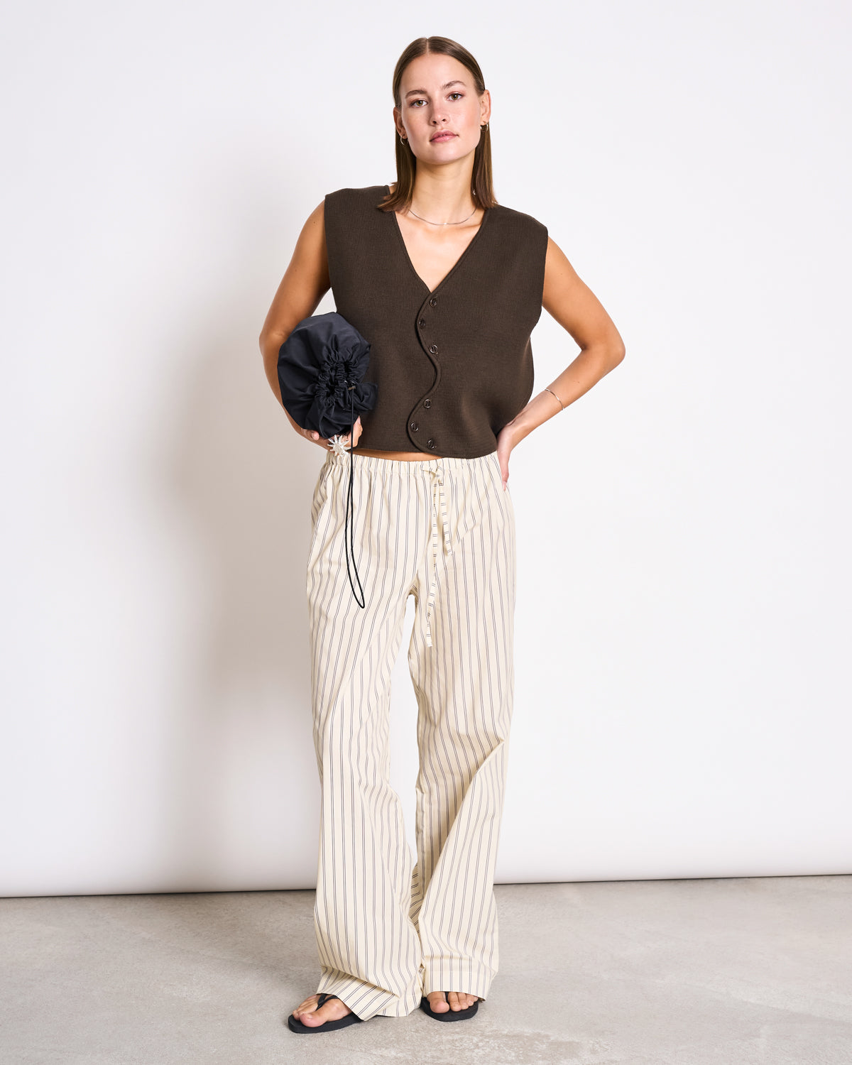 JAN'N JUNE - CORYL Wavy Knit Vest Mud