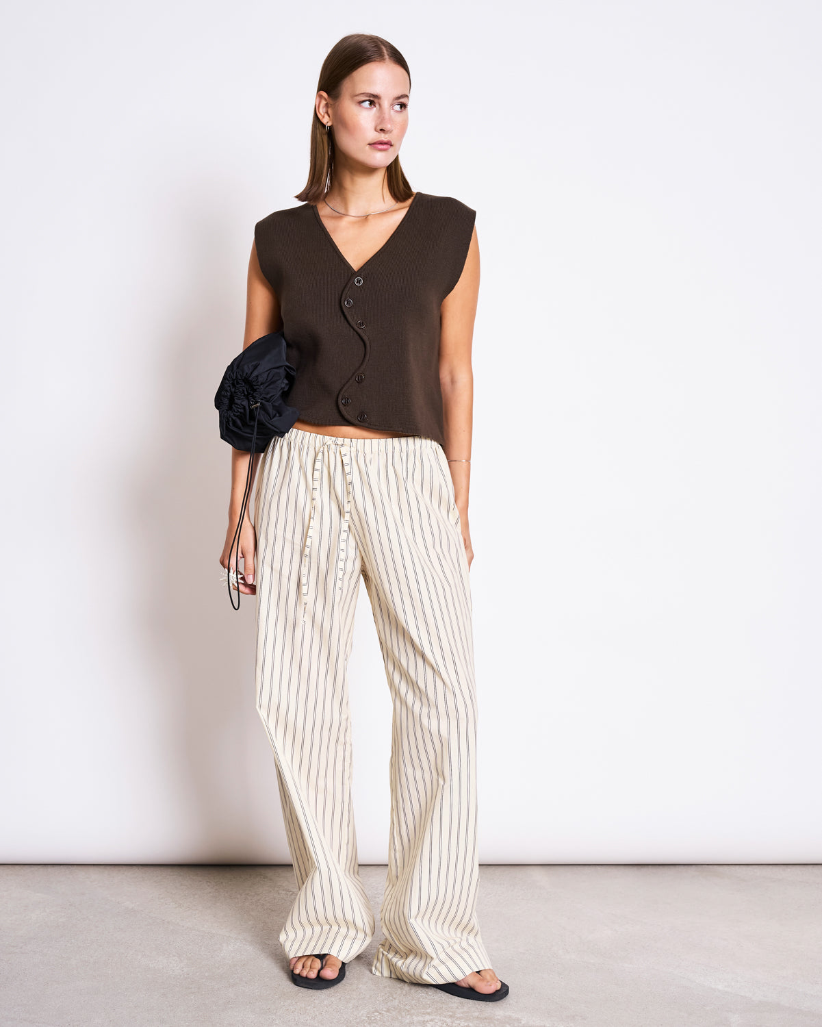 JAN'N JUNE - CORYL Wavy Knit Vest Mud